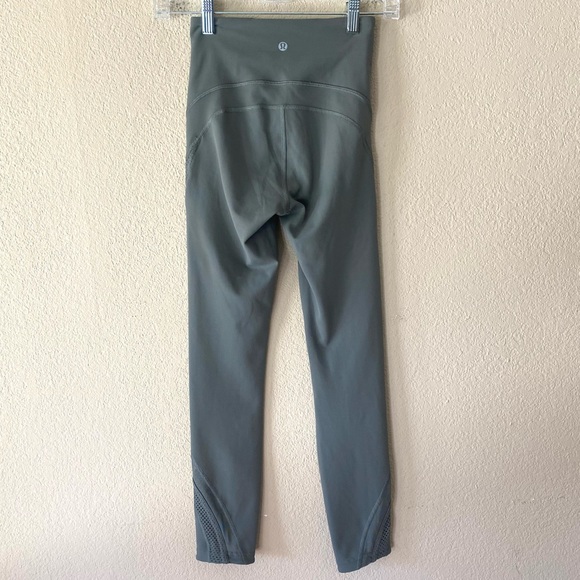 Lululemon Bootcamp Ready Tight Leggings with Mesh Detail - Picture 3 of 10